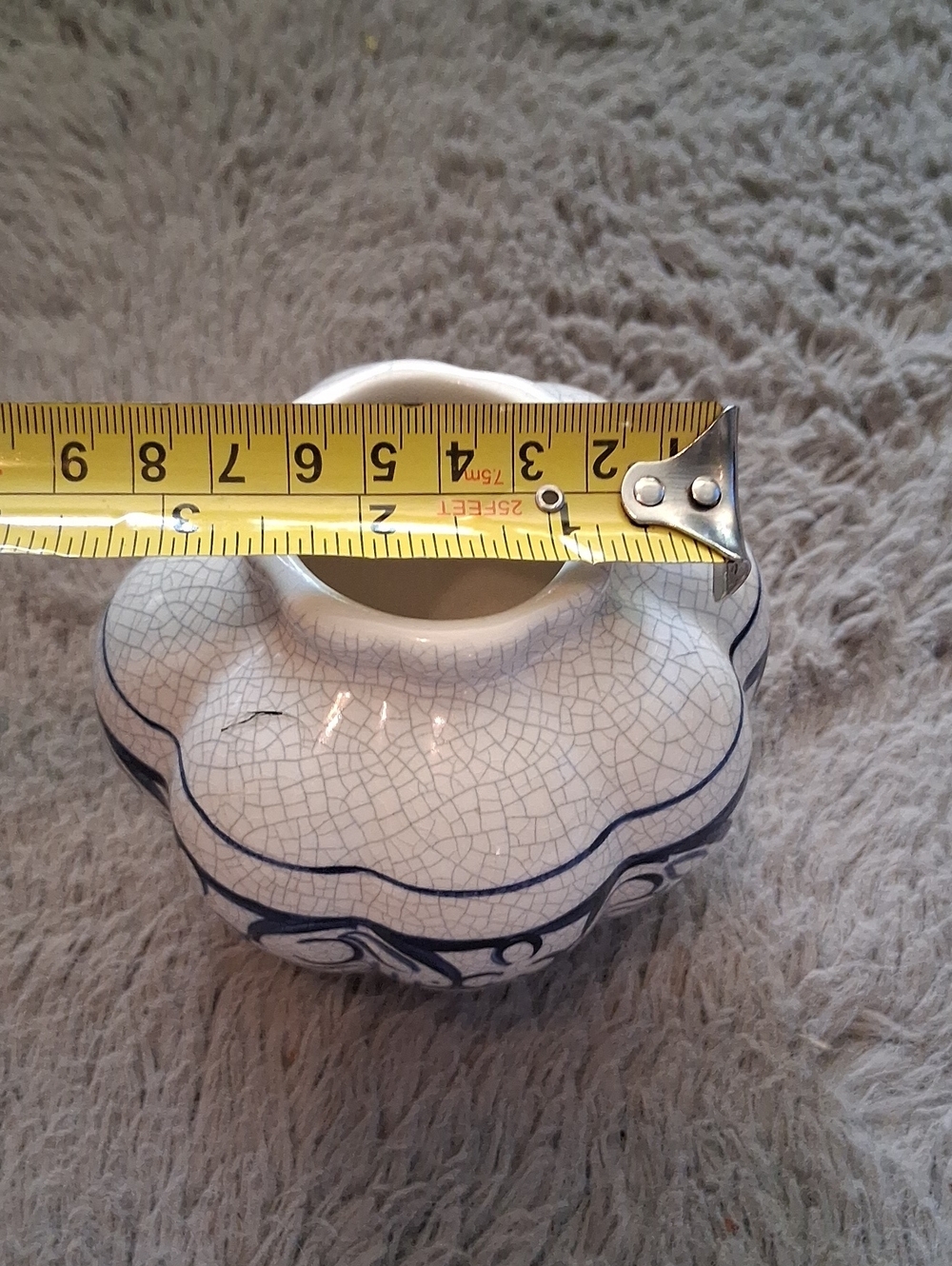 Vintage Potting Shed Dedham Pottery Bunny Blue White Crackle Small Vase 1998